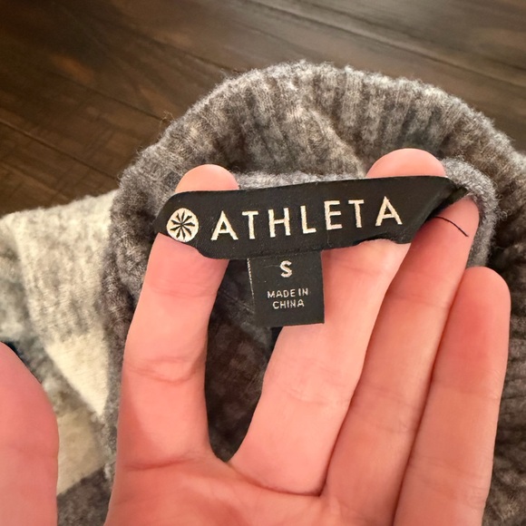 Athleta Transit Fine Merino Wool Blend Turtleneck Sweater Colorblock - Picture 8 of 8